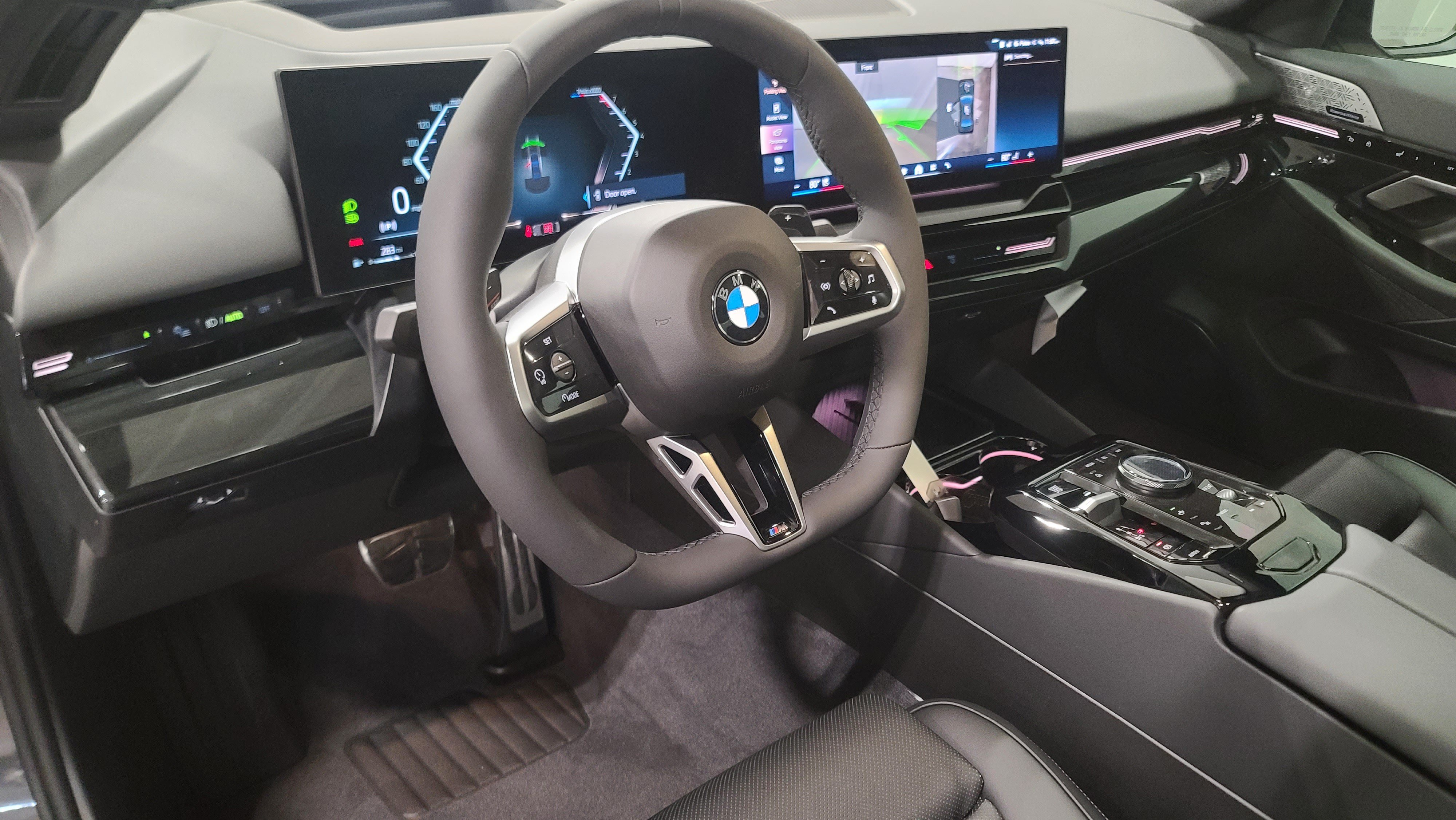 Used 2026 BMW 530i xDrive w/ M Sport Package AWD/4WD image 13