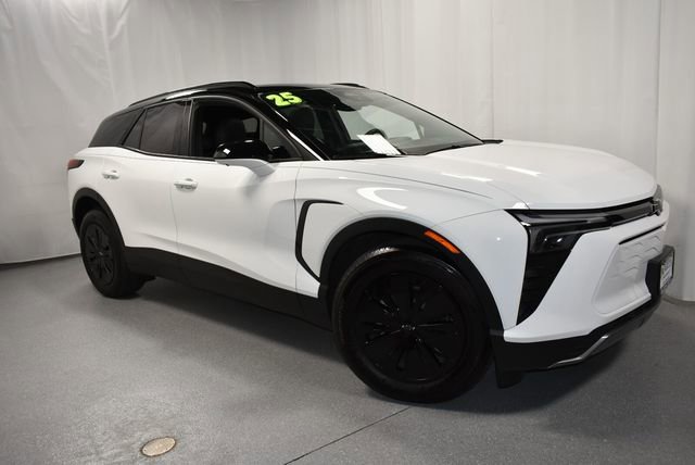 Certified 2025 Chevrolet Blazer EV LT AWD/4WD image 5