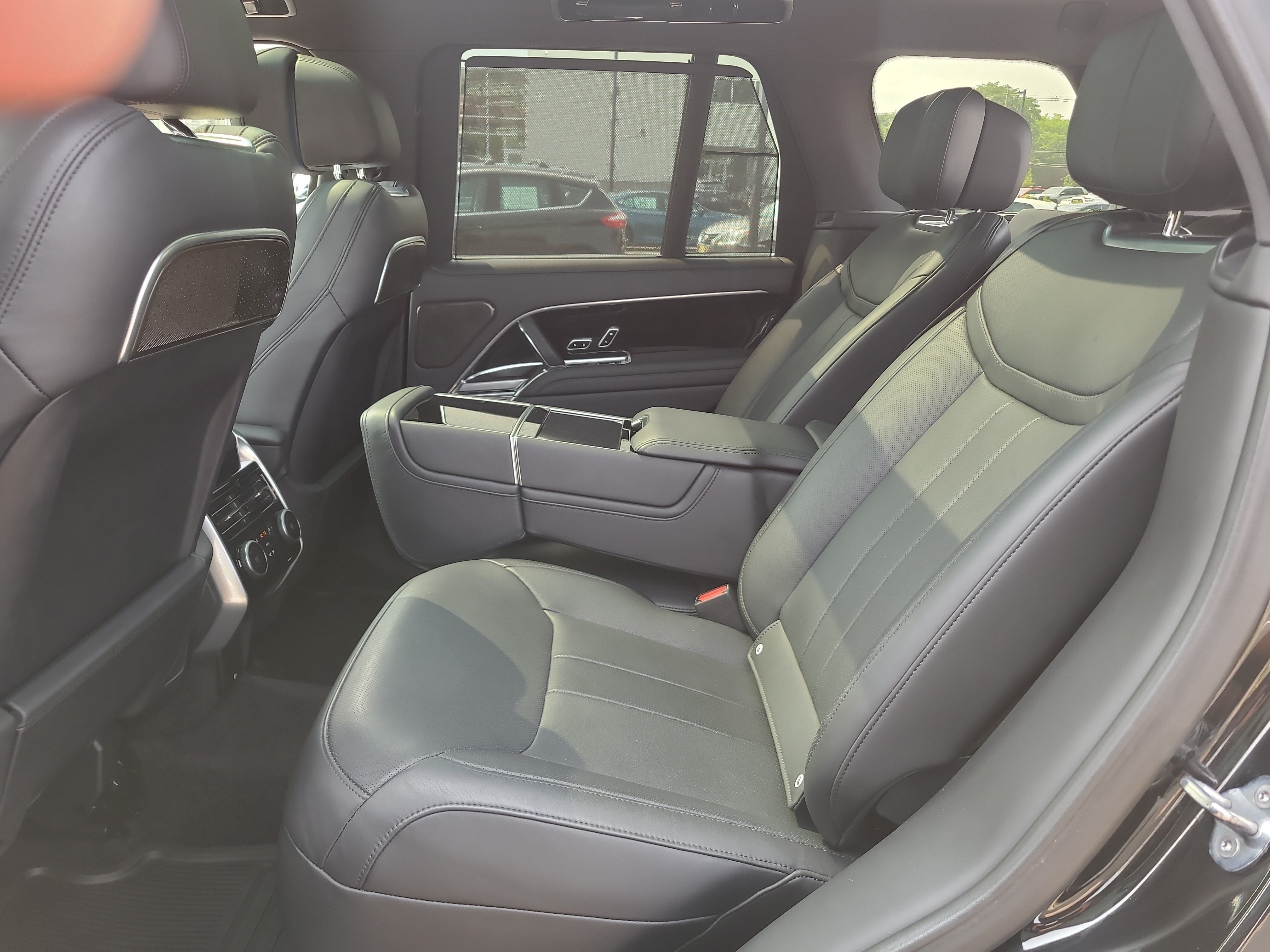 Used 2024 Land Rover Range Rover Autobiography AWD/4WD image 29