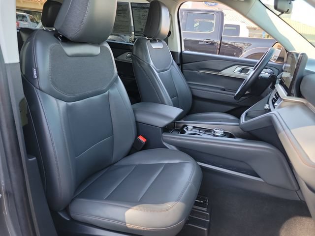 Used 2026 Ford Explorer Active w/ Active Comfort Package RWD image 24