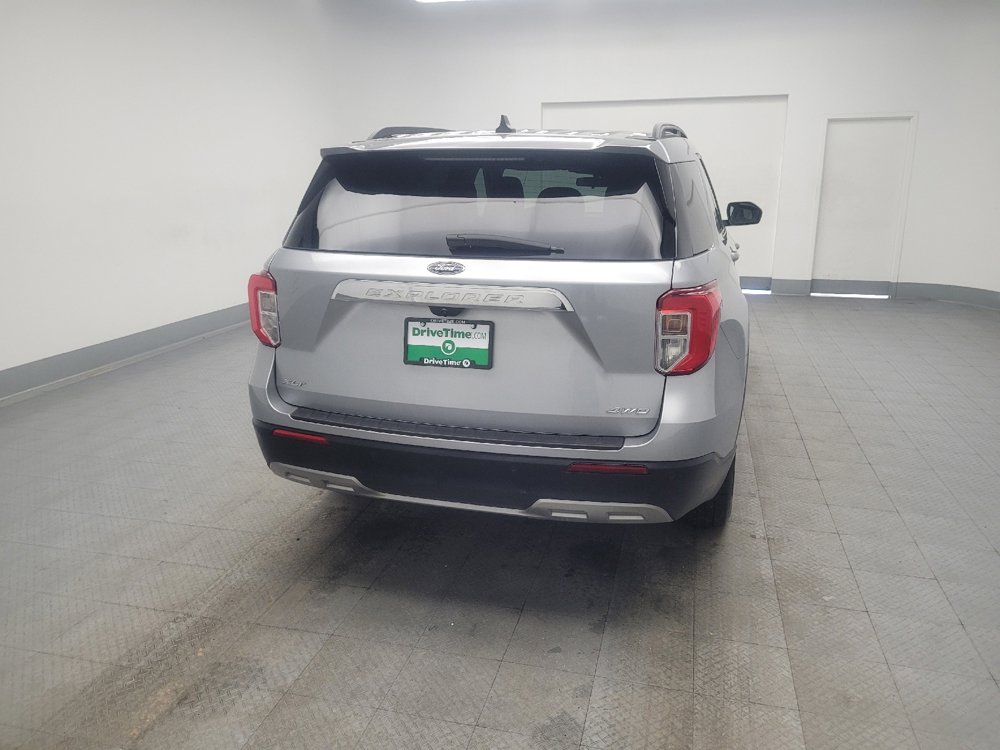 Used 2022 Ford Explorer XLT w/ Equipment Group 202A image 7