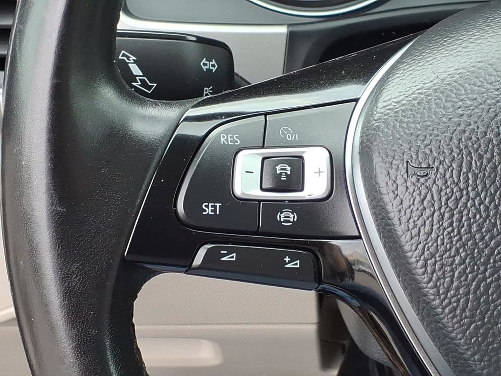 Used 2019 Volkswagen Atlas SE w/ Towing Package AWD/4WD image 17