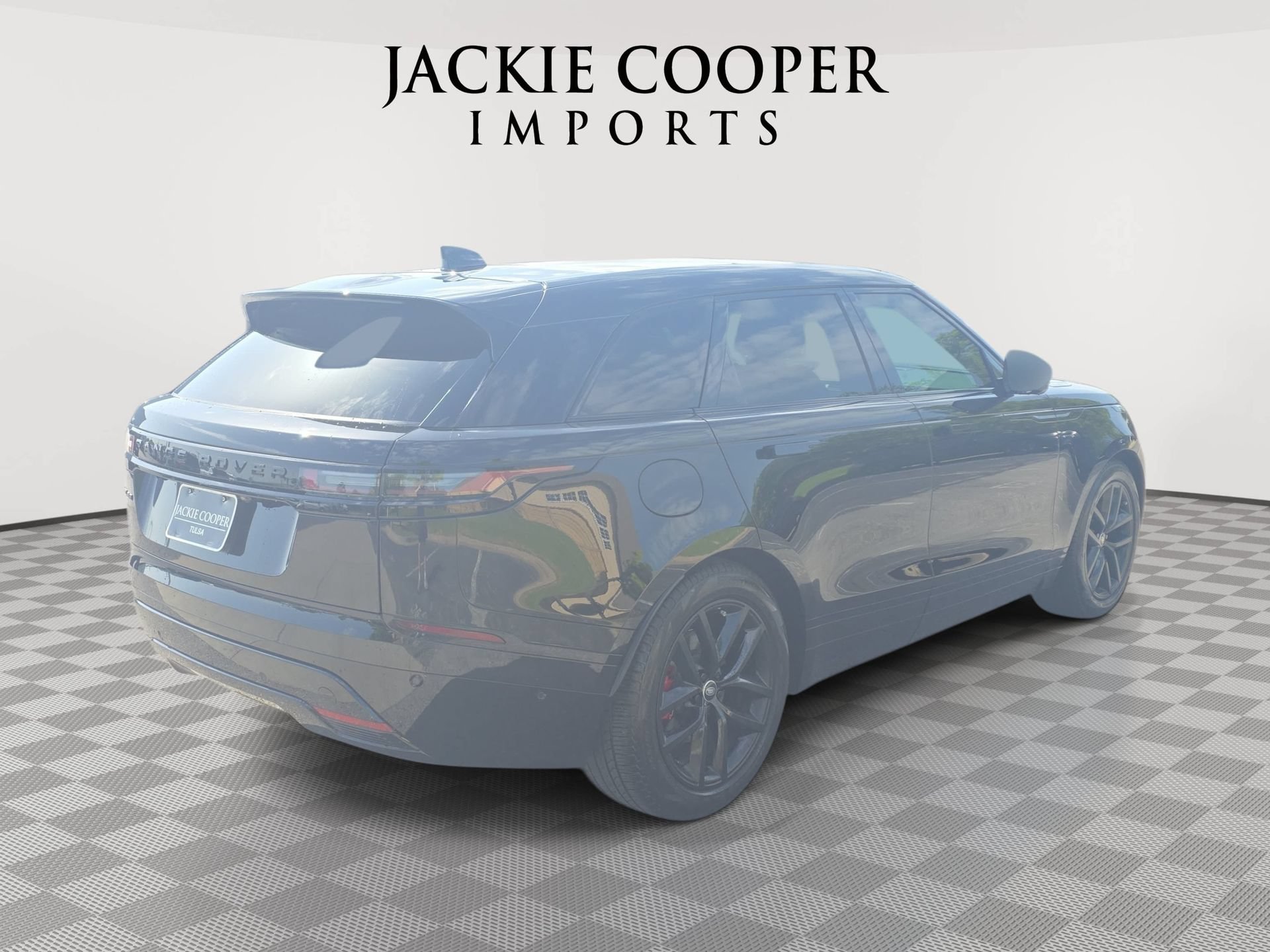 Used 2025 Land Rover Range Rover Velar Dynamic SE AWD/4WD image 5