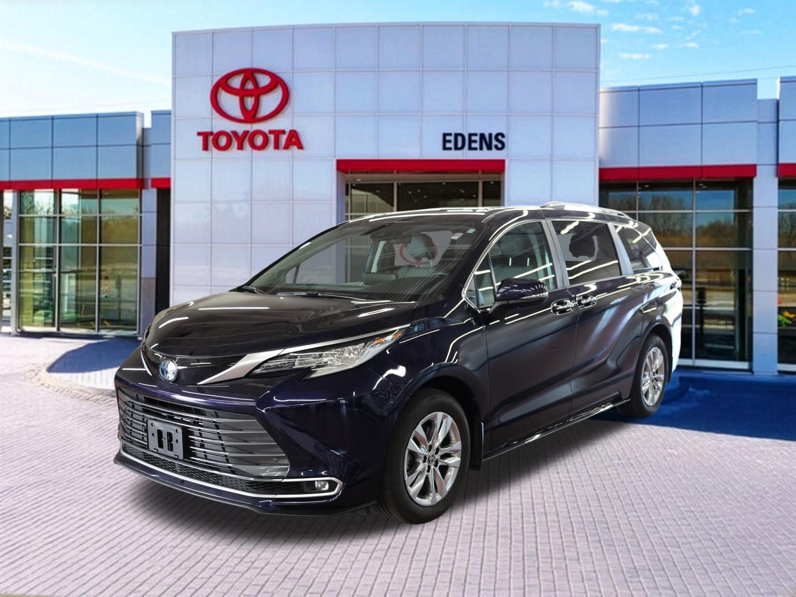 Certified 2023 Toyota Sienna Limited AWD/4WD image 10