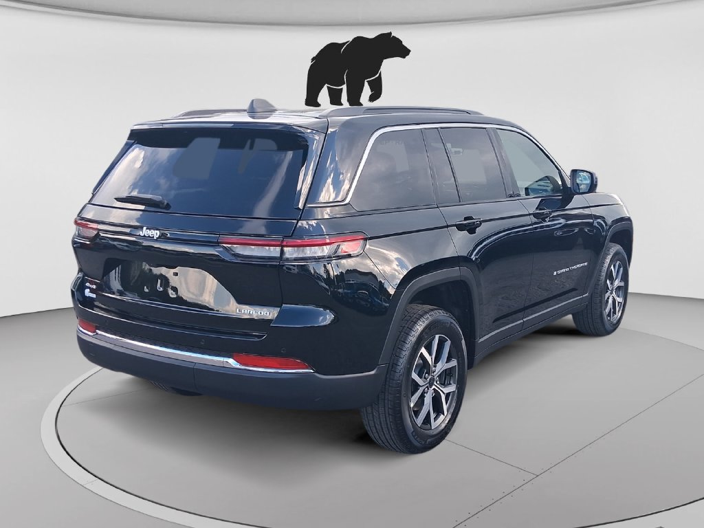 New 2027 Jeep Grand Cherokee Laredo X AWD/4WD image 3