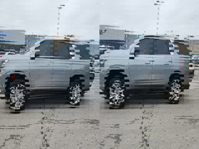 Used 2023 Chevrolet Tahoe High Country RWD image 5