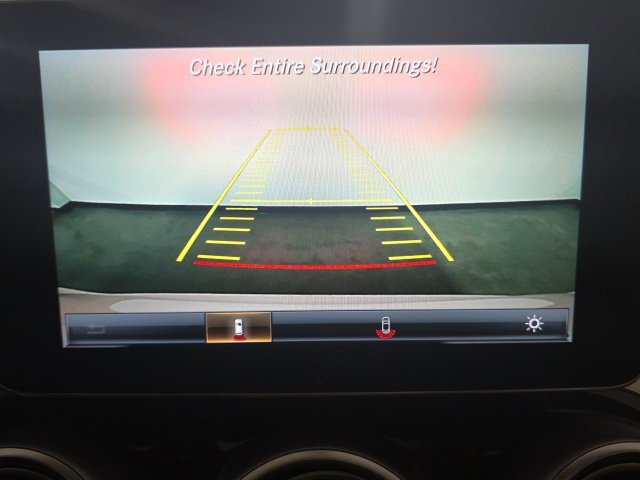 Used 2018 Mercedes-Benz GLC 300 4MATIC image 17