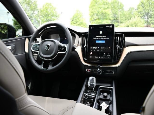 New 2026 Volvo XC60 T8 Ultra w/ Protection Package Premier AWD/4WD image 19