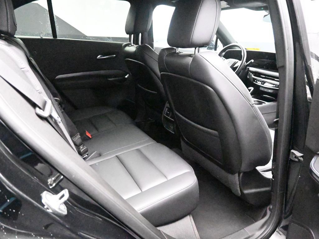 Used 2025 Cadillac XT4 Premium Luxury image 23