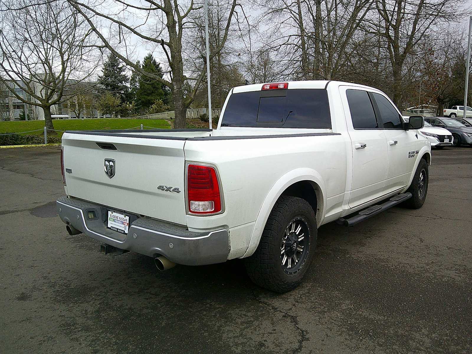 Used 2014 RAM 1500 Laramie w/ Convenience Group image 5