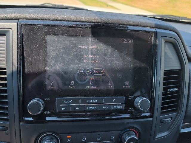 Used 2022 Nissan Titan SV AWD/4WD image 16