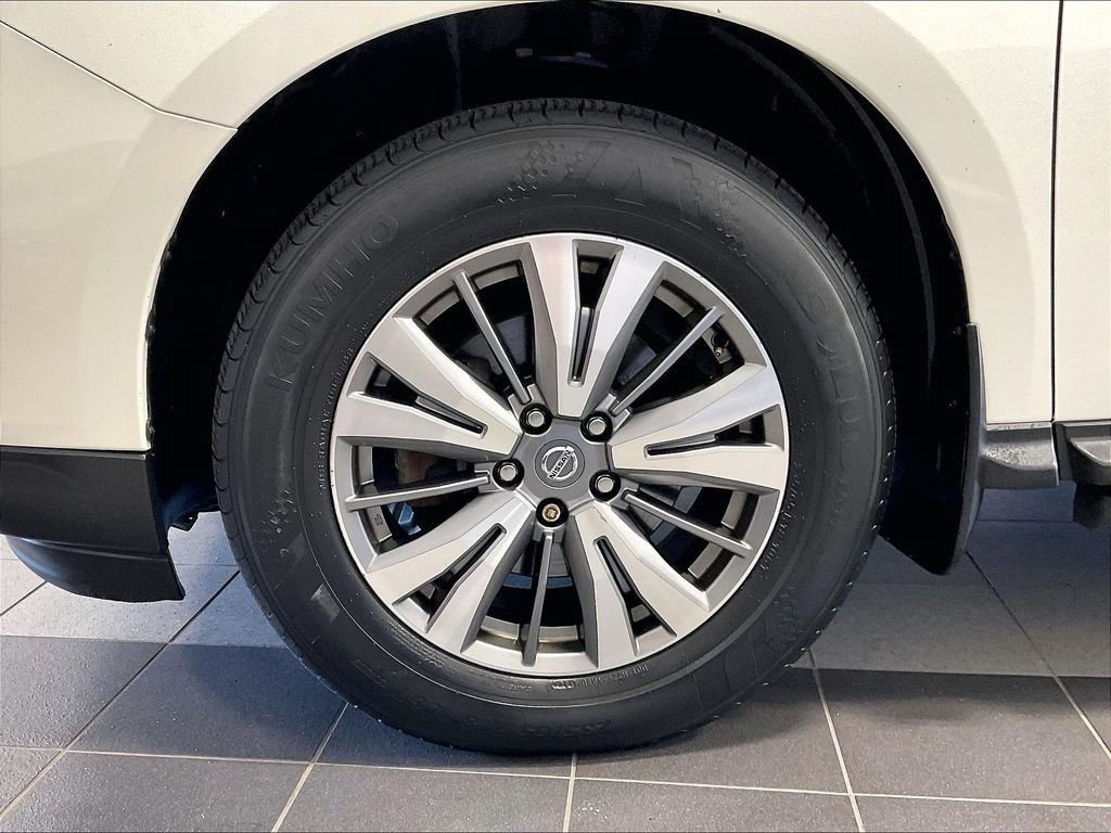 Used 2020 Nissan Pathfinder SV AWD/4WD image 7