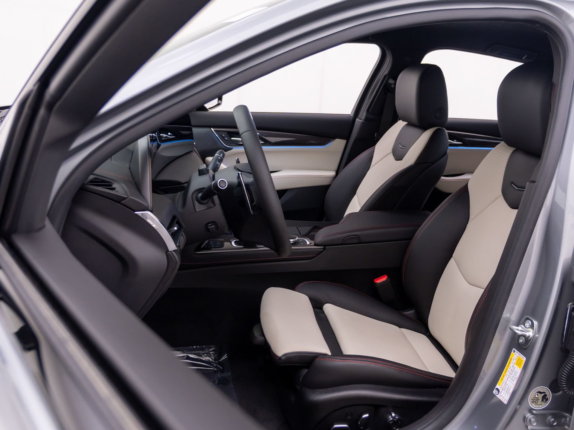 Certified 2026 Cadillac CT5 V w/ Technology Package AWD/4WD image 15