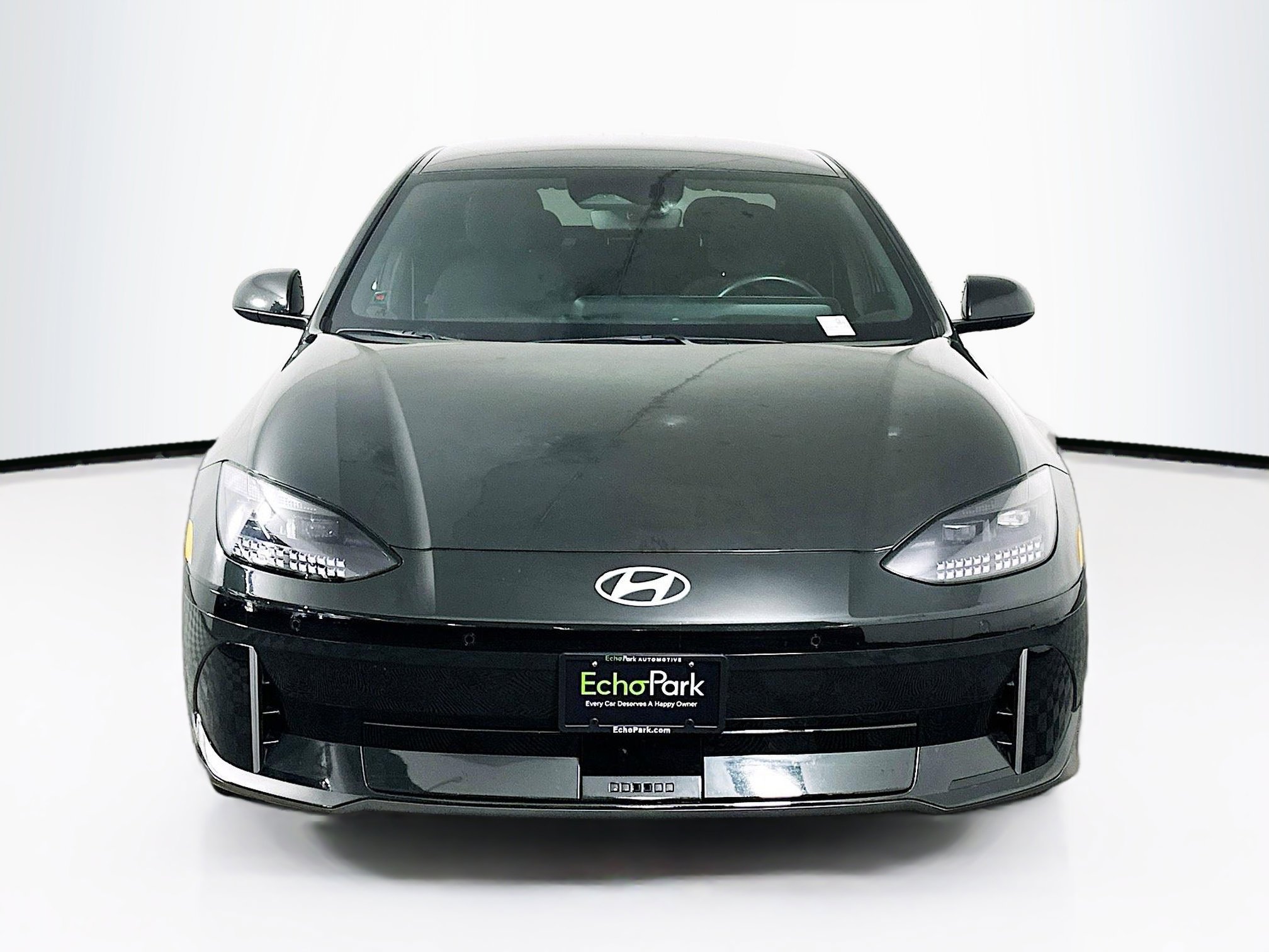 Used 2024 Hyundai Ioniq 6 SE image 2