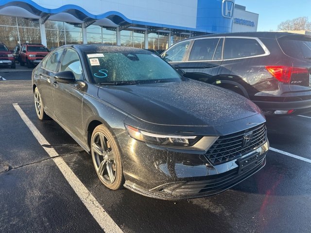Used 2024 Honda Accord Sport image 1