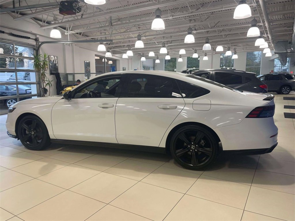 Used 2024 Honda Accord Sport image 8