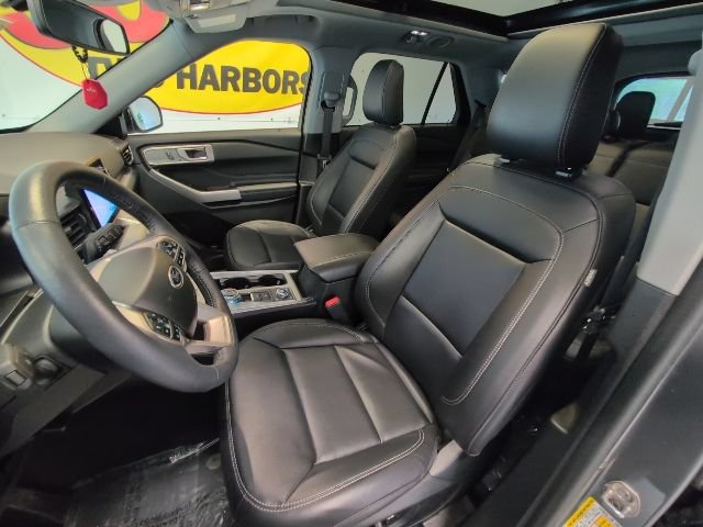 Certified 2023 Ford Explorer XLT w/ Equipment Group 202A AWD/4WD image 11