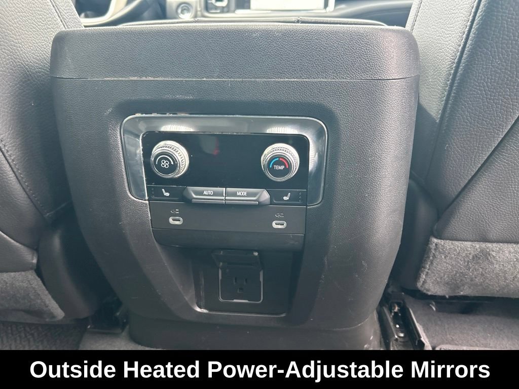 Used 2023 GMC Yukon Denali RWD image 14