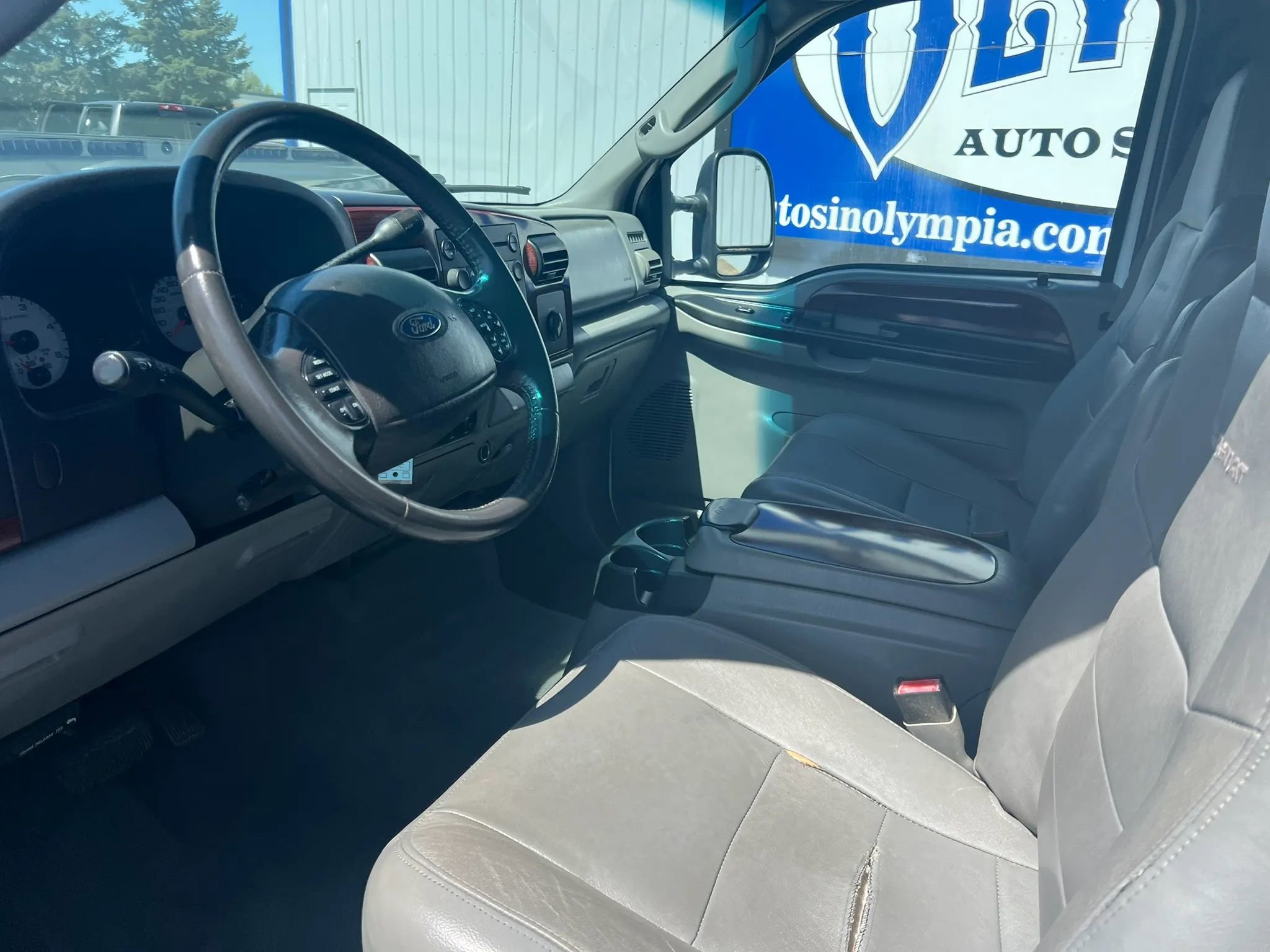 Used 2005 Ford F350 Lariat AWD/4WD image 12