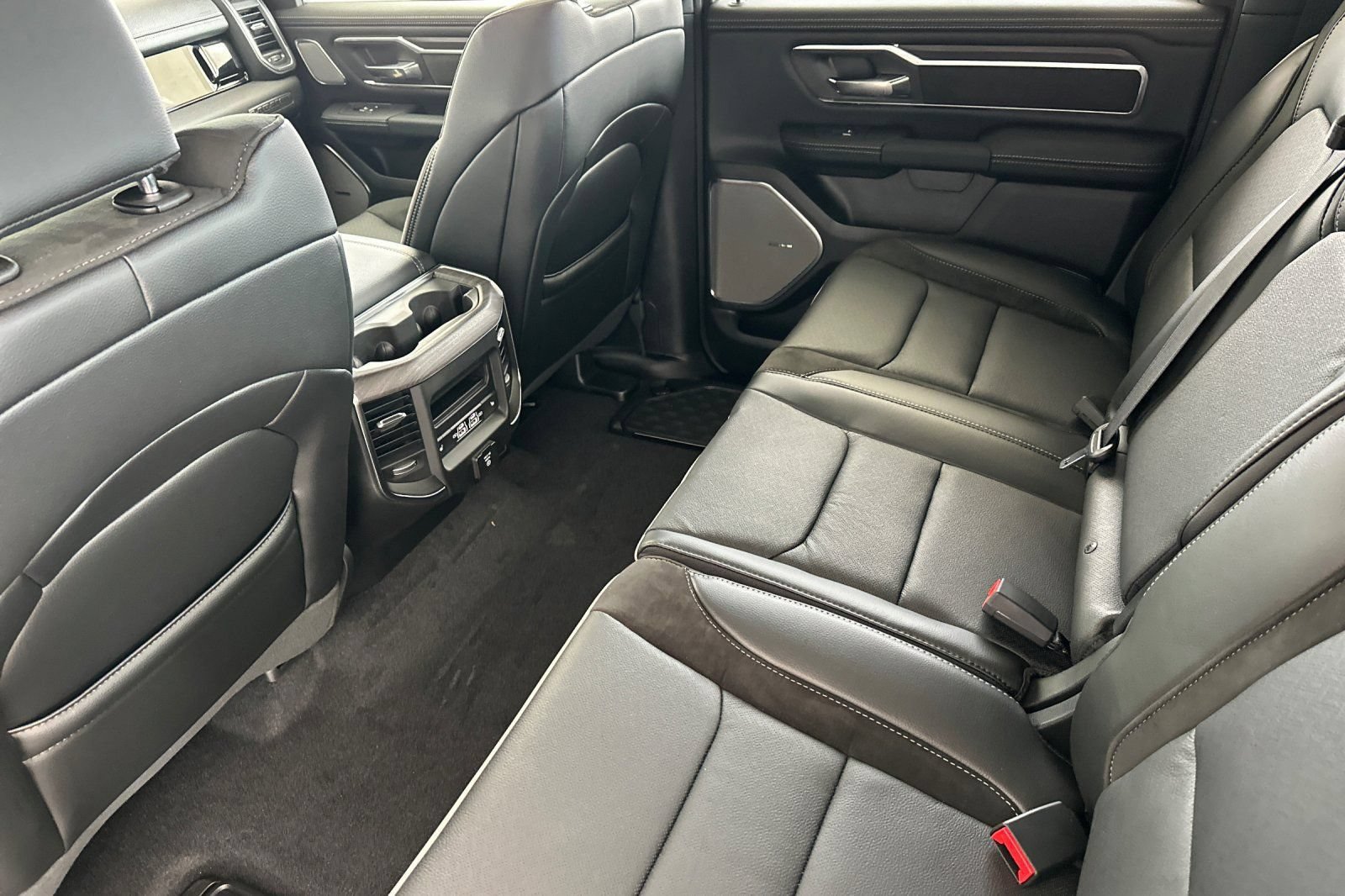 New 2026 RAM 1500 Laramie w/ Night Edition AWD/4WD image 13