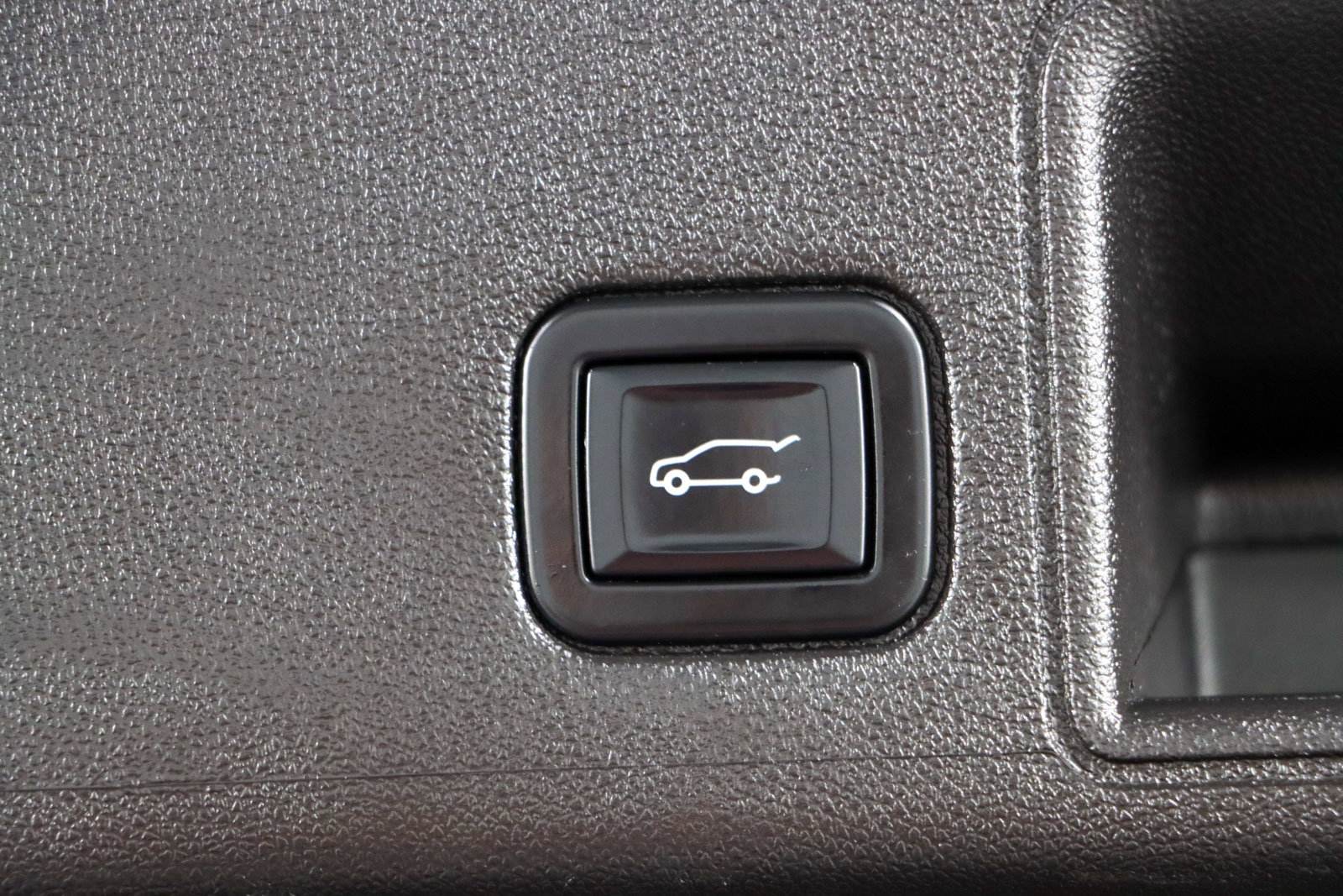 Used 2022 GMC Terrain SLT image 29