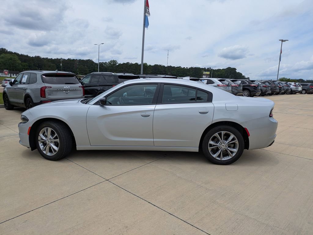 Used 2023 Dodge Charger SXT w/ Cold Weather Package image 5