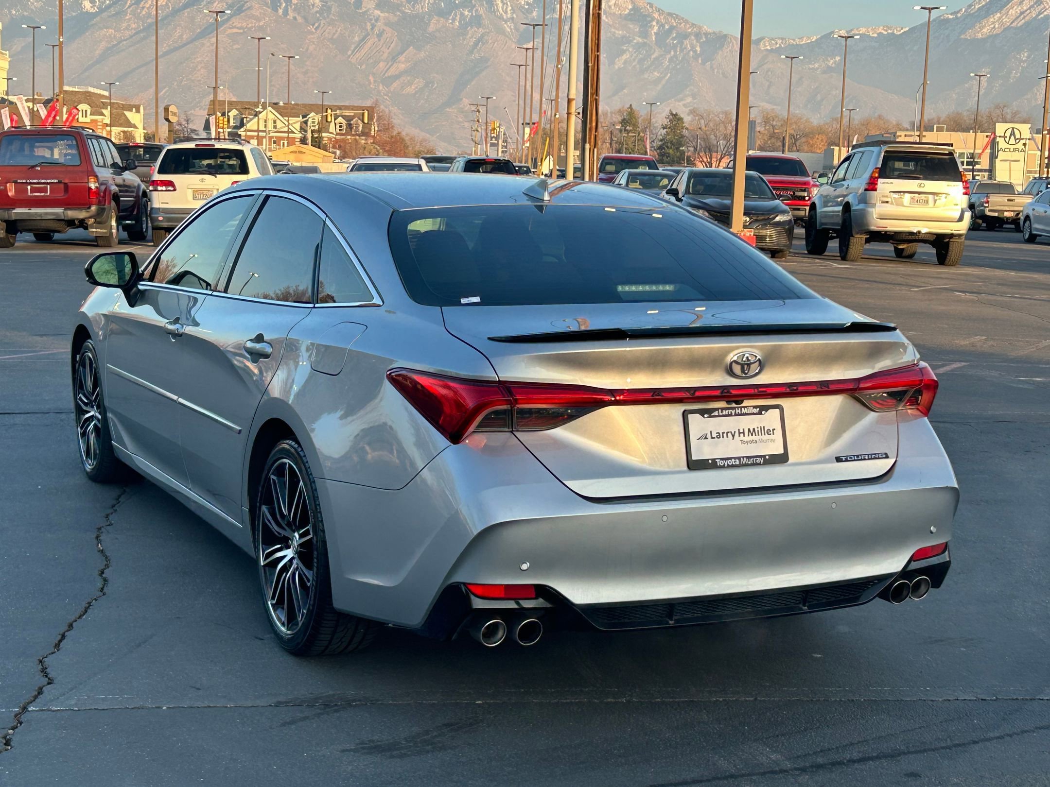 Certified 2019 Toyota Avalon Touring image 3