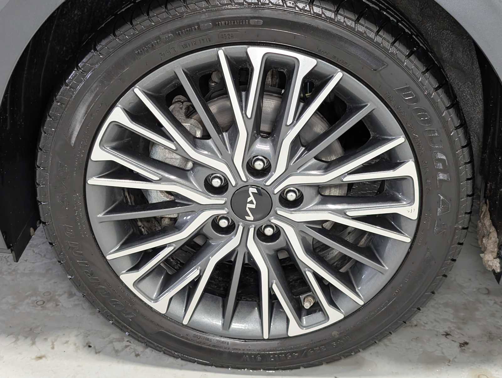 Certified 2023 Kia Forte GT-Line image 3