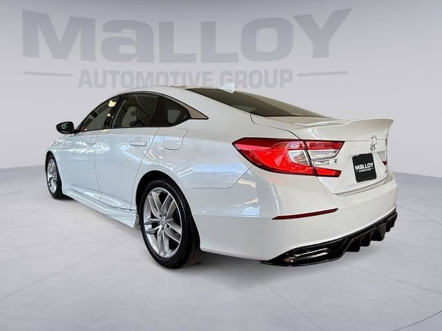 Used 2018 Honda Accord Sport image 3