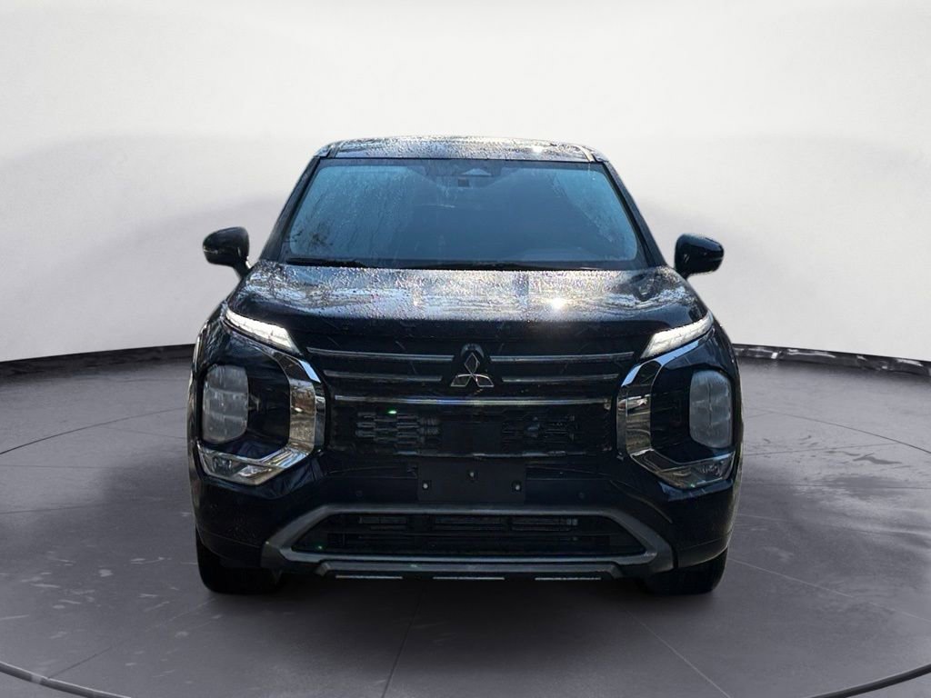 New 2026 Mitsubishi Outlander SE image 8