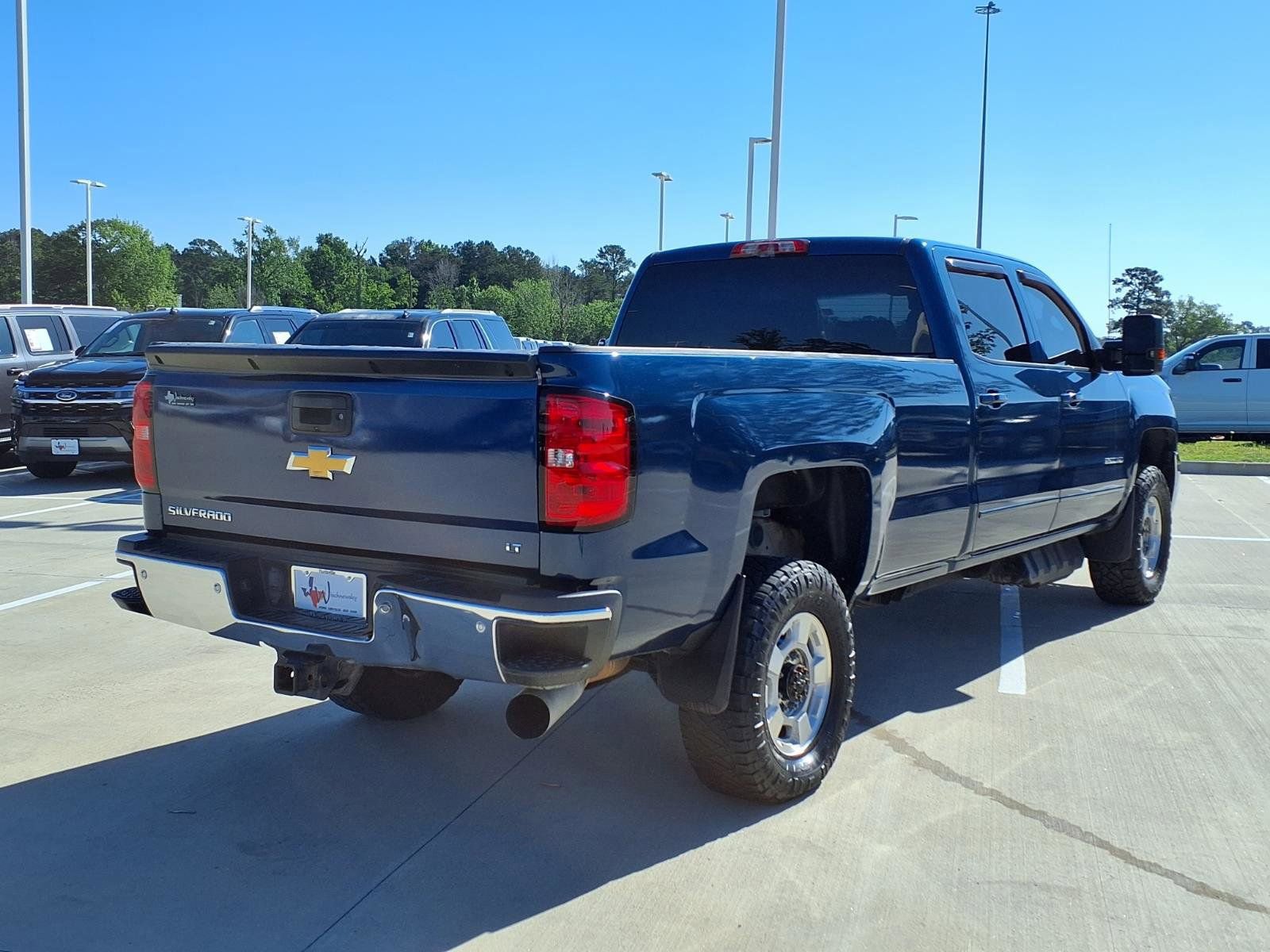 Used 2019 Chevrolet Silverado 2500 LT AWD/4WD image 6