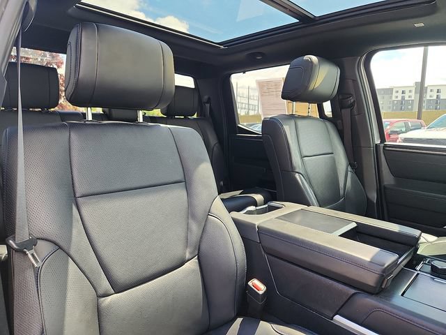Used 2024 Toyota Tundra Platinum AWD/4WD image 32