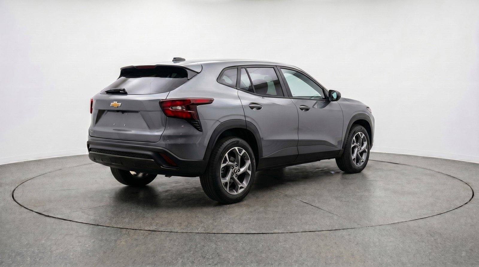 Used 2025 Chevrolet Trax LT w/ LT Convenience Package FWD image 9