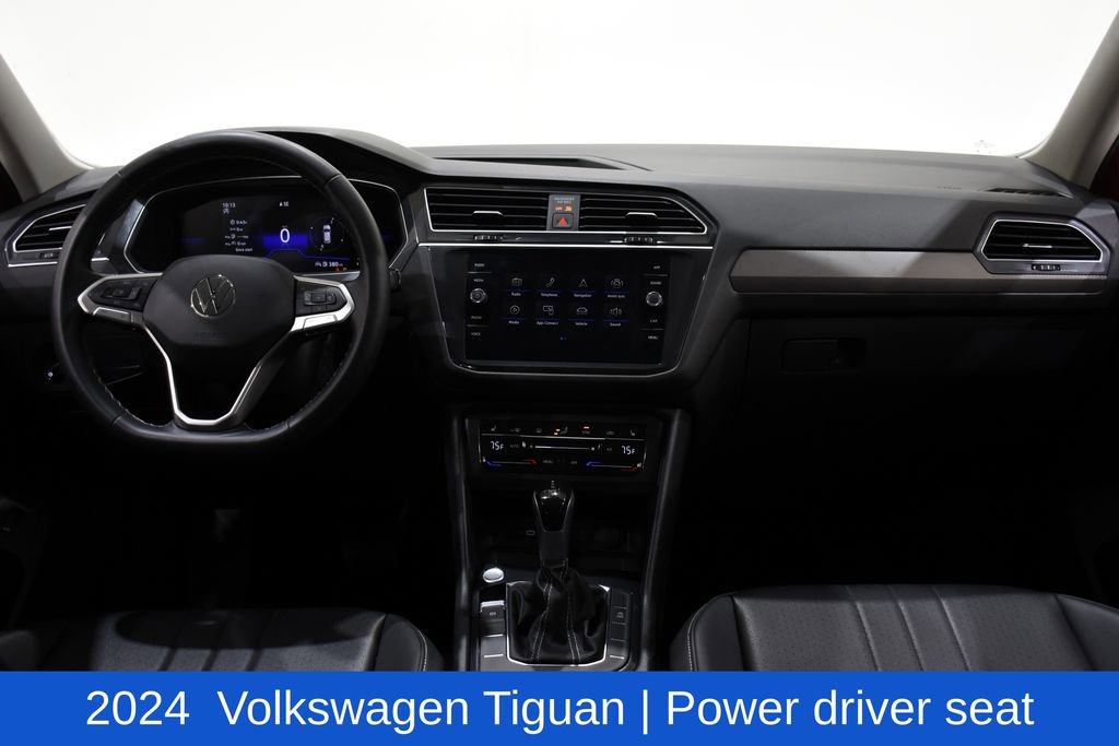 Used 2024 Volkswagen Tiguan SE image 8