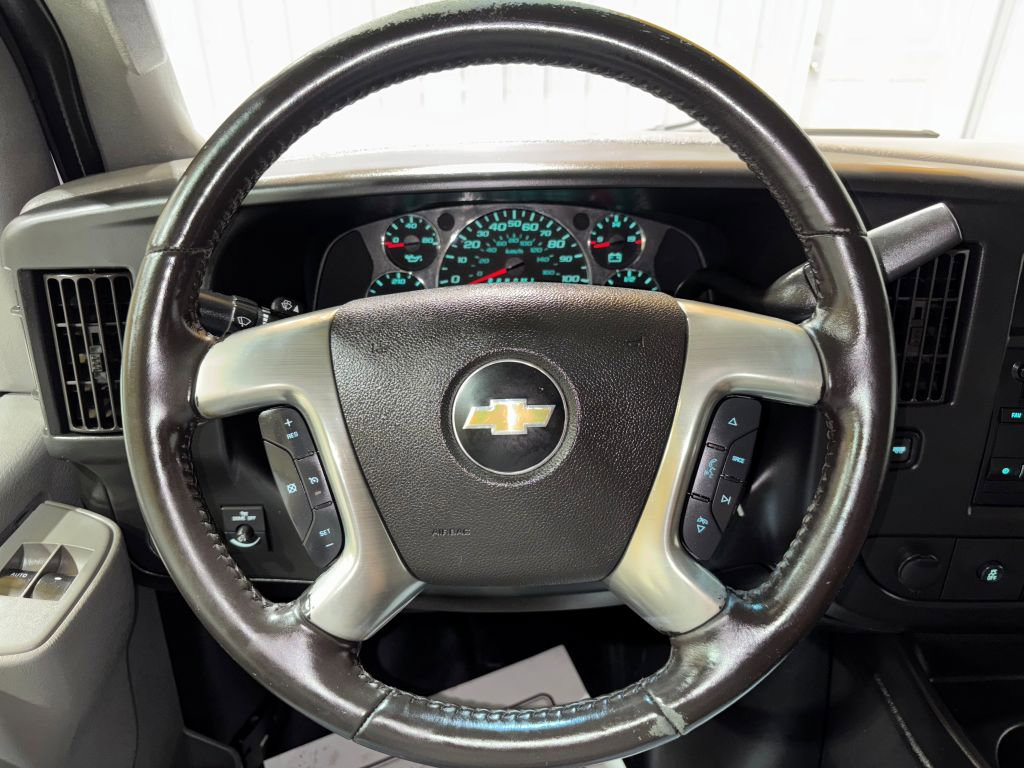 Used 2017 Chevrolet Express 2500 image 15