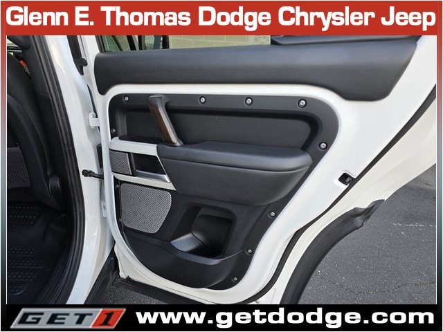 Used 2024 Land Rover Defender 130 X-Dynamic SE image 31