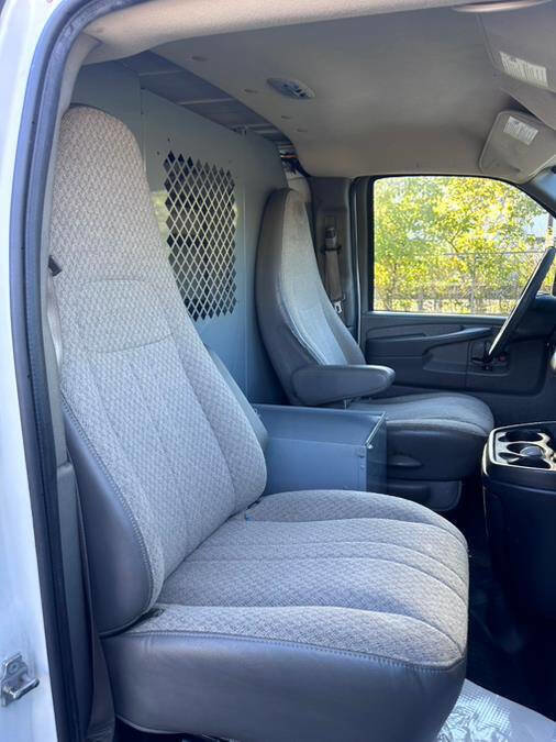 Used 2013 Chevrolet Express 1500 1500 3dr Cargo Van image 25