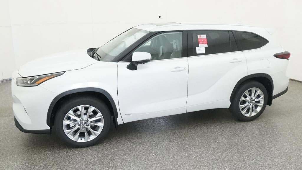 New 2026 Toyota Highlander Limited AWD/4WD image 2