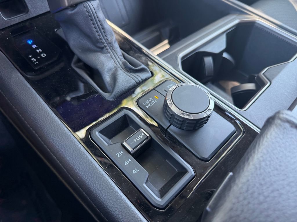 Used 2024 Toyota Tundra Limited image 25