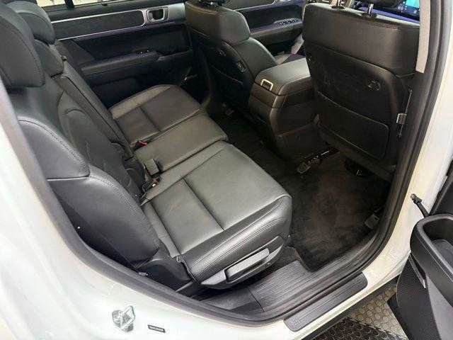 Used 2025 Hyundai Santa Fe Limited image 36