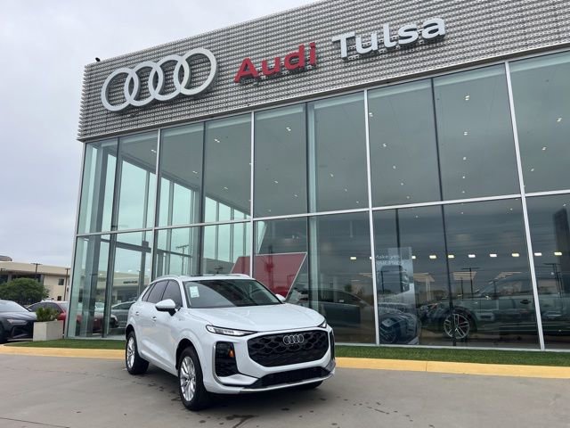 New 2026 Audi Q3 quattro 2.0T AWD/4WD image 1