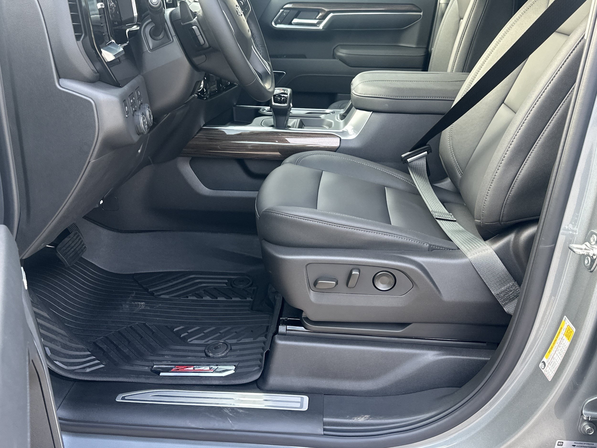 New 2026 Chevrolet Silverado 1500 LT Trail Boss w/ Convenience Package II AWD/4WD image 9
