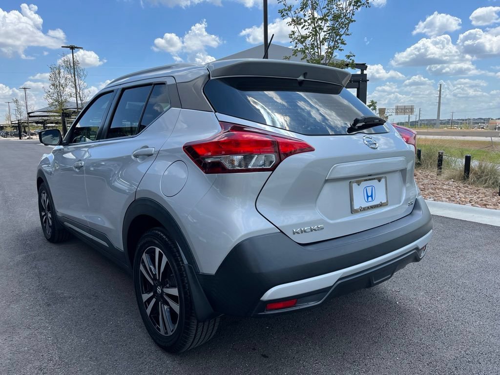 Used 2019 Nissan Kicks SR FWD image 6