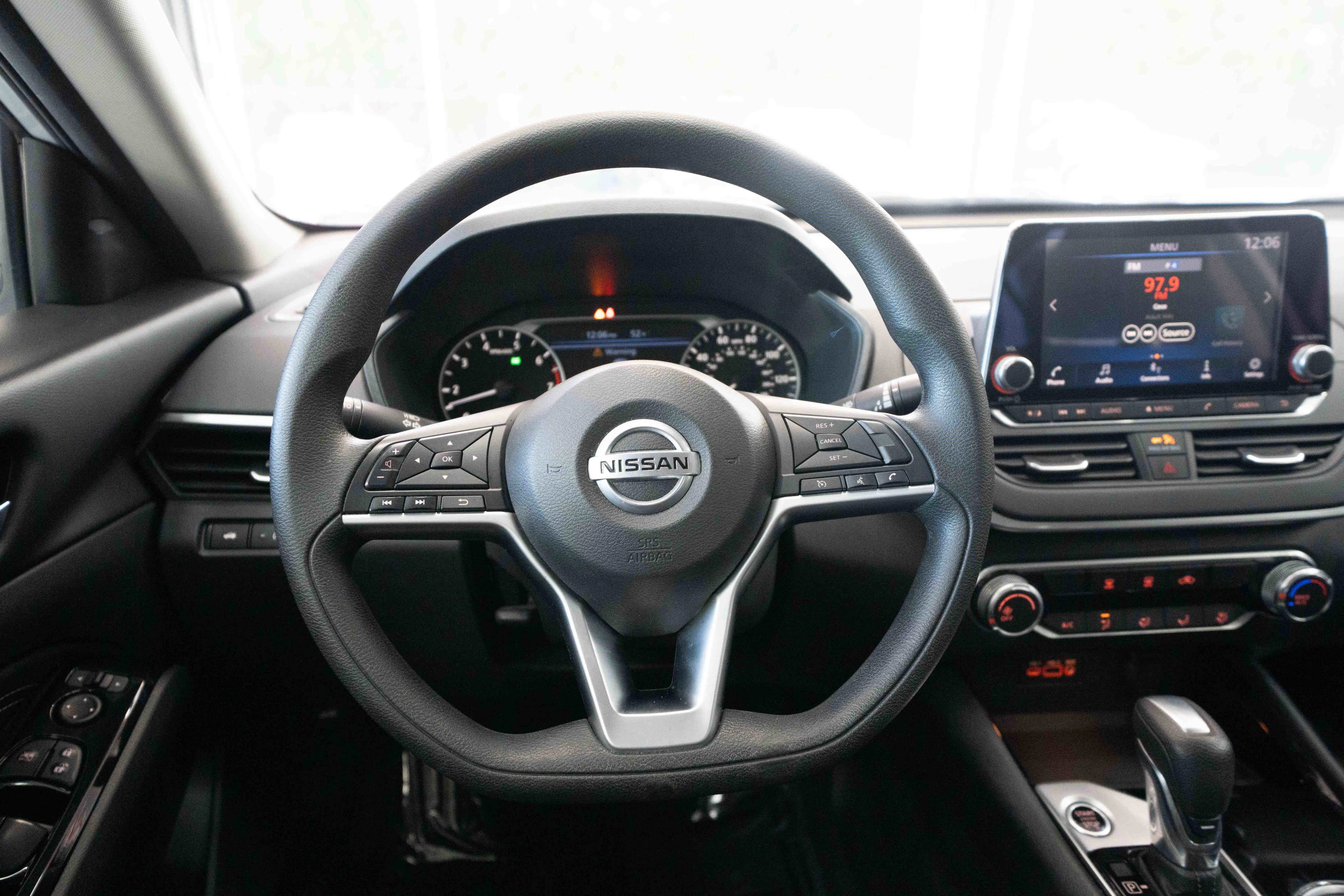 Used 2021 Nissan Altima 2.5 SV image 21