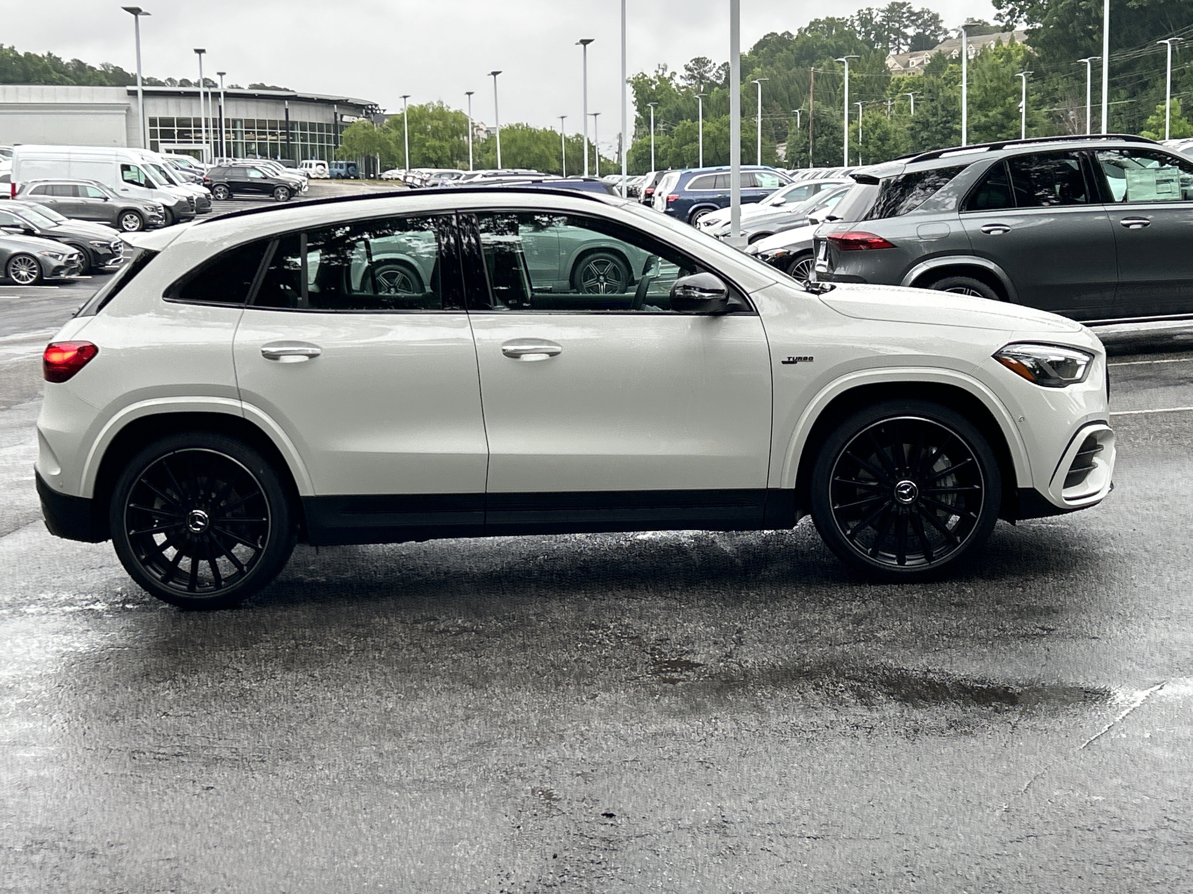 New 2026 Mercedes-Benz GLA 35 AMG 4MATIC image 5