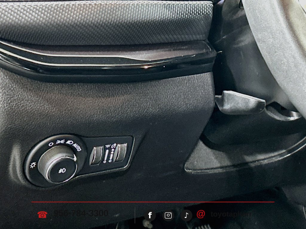Used 2022 Jeep Compass Latitude FWD image 10