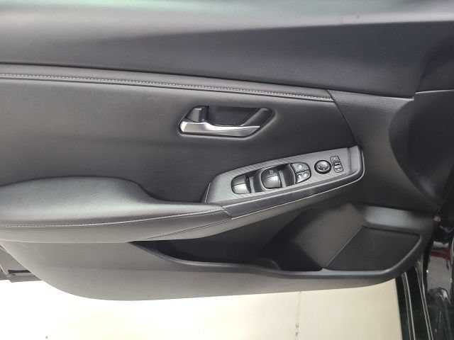 Used 2024 Nissan Sentra SV FWD image 18