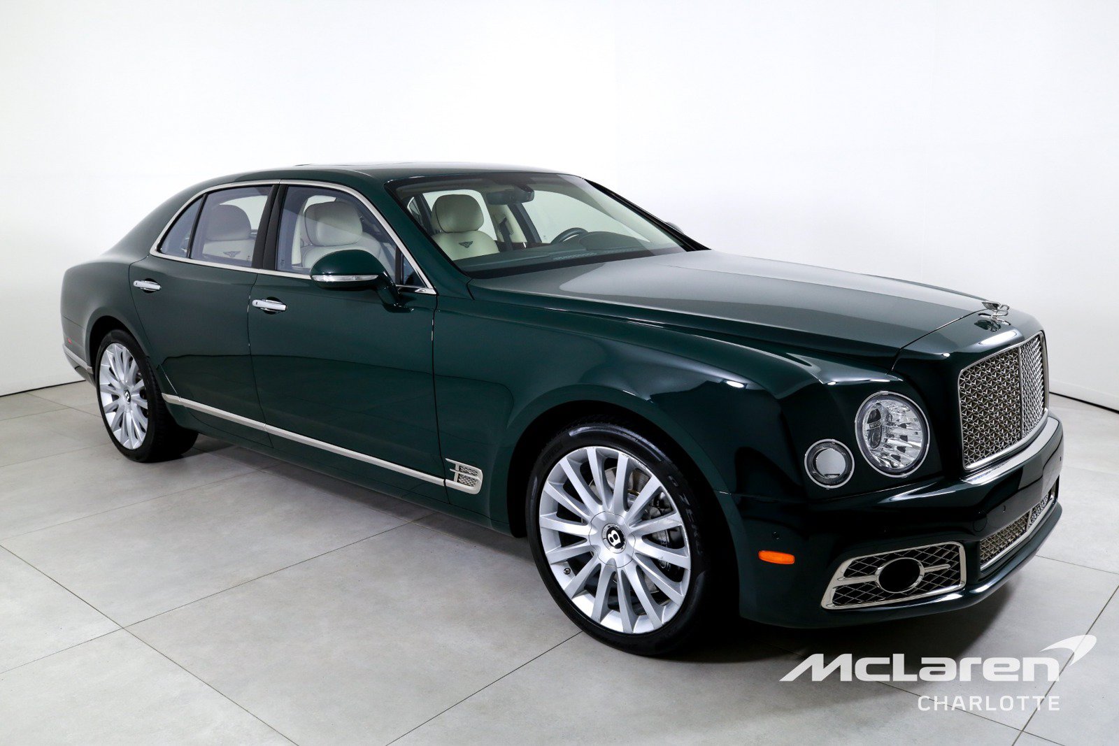 Used 2020 Bentley Mulsanne RWD image 3