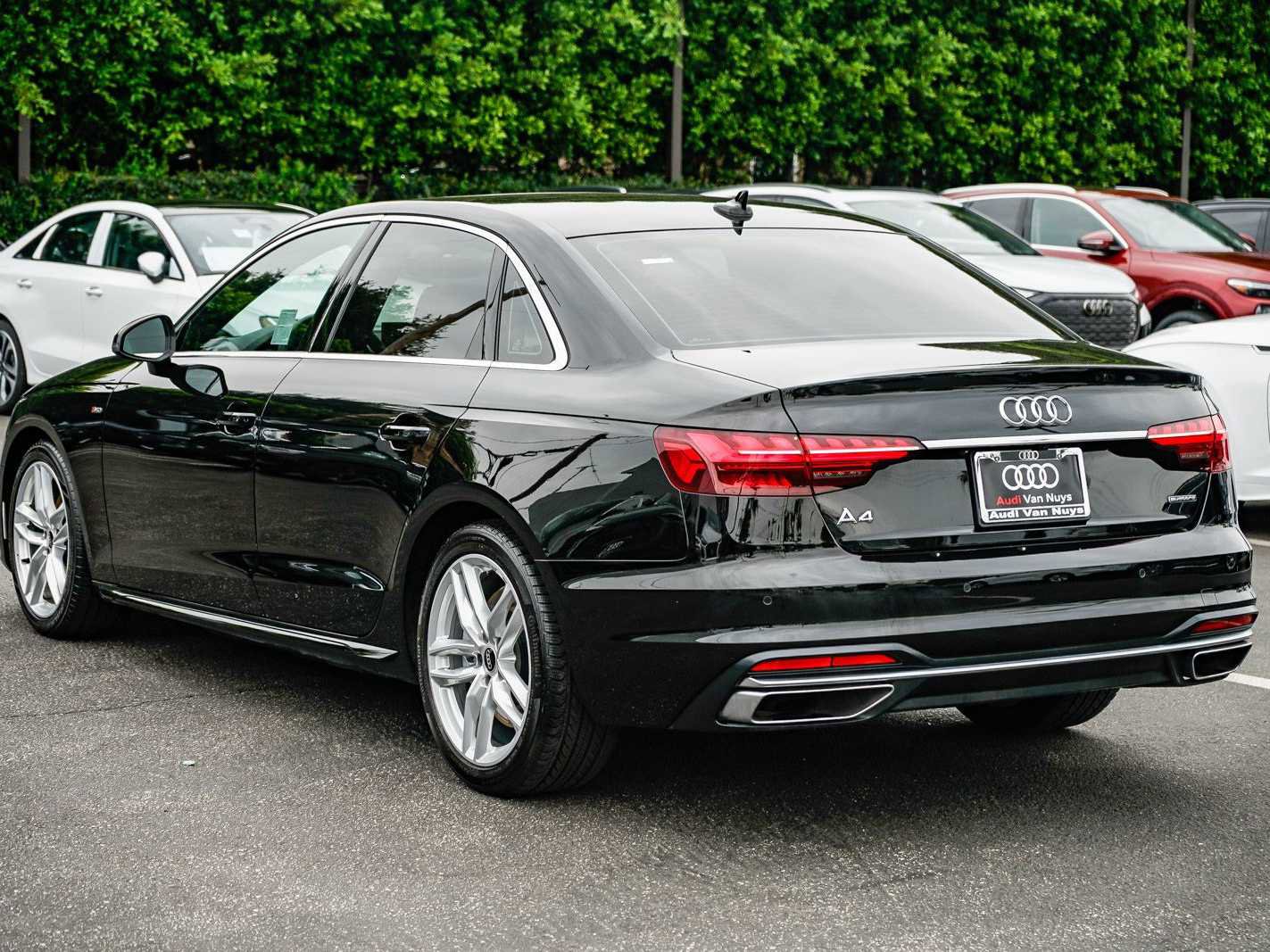 Used 2023 Audi A4 2.0T Premium Plus image 2