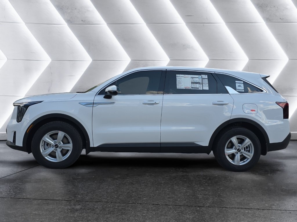 New 2026 Kia Sorento LX FWD image 2
